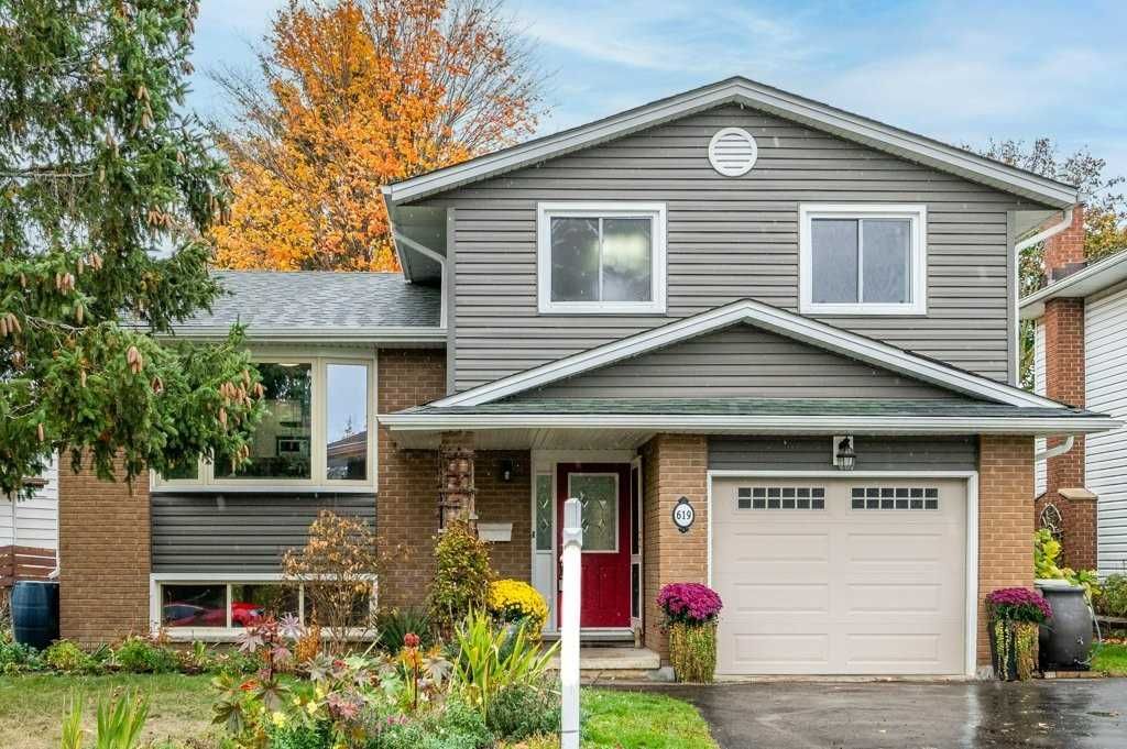 Lakeshore Village, Waterloo, Ontario